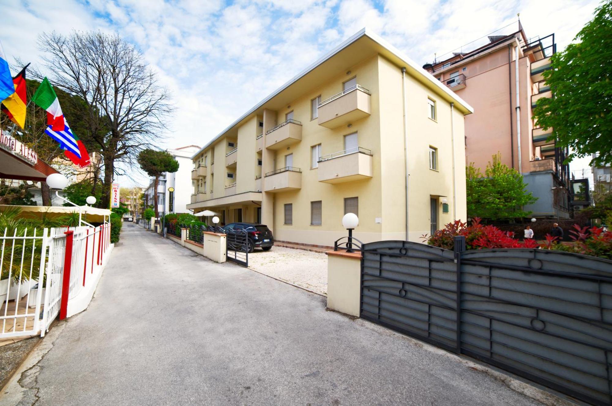 Hotel Vannucci Rímini Exterior foto